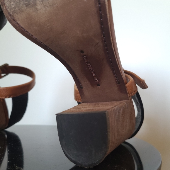 Frye - Black and Brown Leather Block Heeled Sandal - Size 9 - Picture 8 of 11